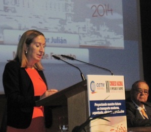 Ana Pastor, ministra de Fomento, durante su intervención.