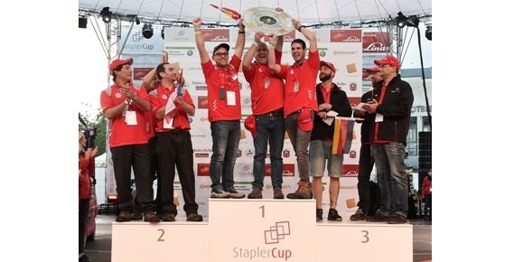 El equipo español Campeón del Mundo, en lo más alto, comparte pódium con chilenos y alemanes
