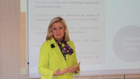 Irene  Navarro, directora general de Formación para el Empleo de la Comunidad de Madrid, durante su intervención