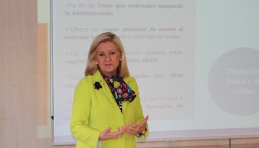 Irene  Navarro, directora general de Formación para el Empleo de la Comunidad de Madrid, durante su intervención