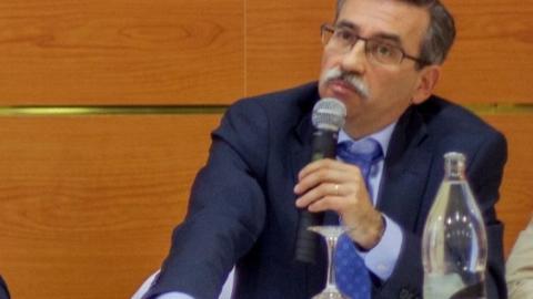 Carlos López Jimeno, director general de Industria, Energía y Minas de la Comunidad de Madrid, anuncia el Plan RENOVE para carretillas elevadoras.