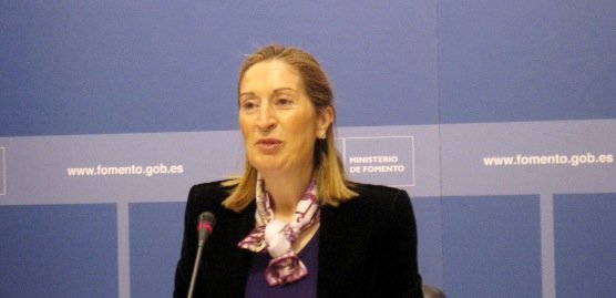 Ana Pastor, en su toma de posesión como ministra de Fomento, en 2012.