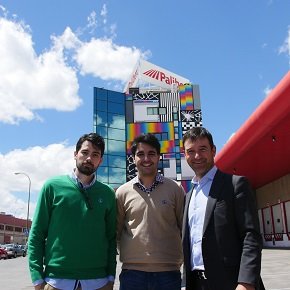 Jaime Colsa, consejero delegado de Palibex (derecha), junto a los hermanos Adrián y David Rodríguez.