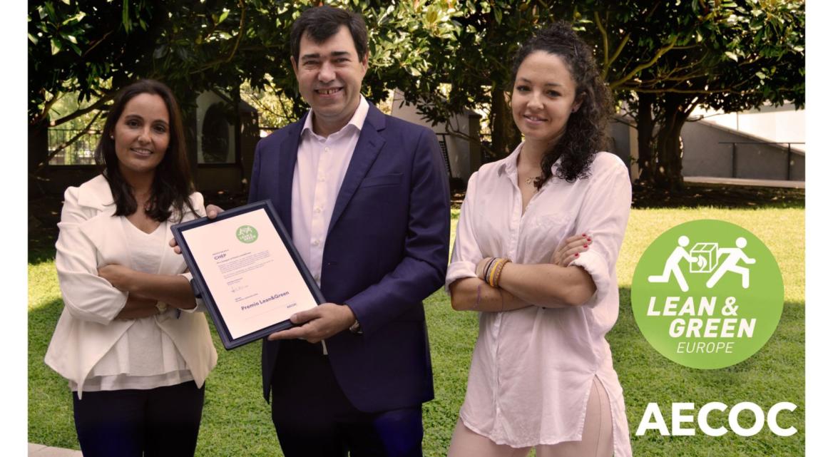 Esteban Vangioni, responsable de Transporte de CHEP Iberia, recoge el premio Lean & Green de sostenibilidad.