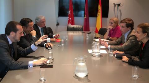 Un instante durante la reciente reunión entre el PP de Madrid y representantes de CEIM y UNO.