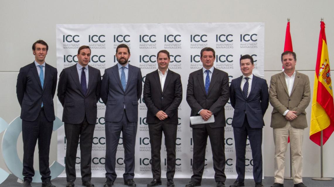 El Grupo ICC durante la inauguración del espacio logístico.