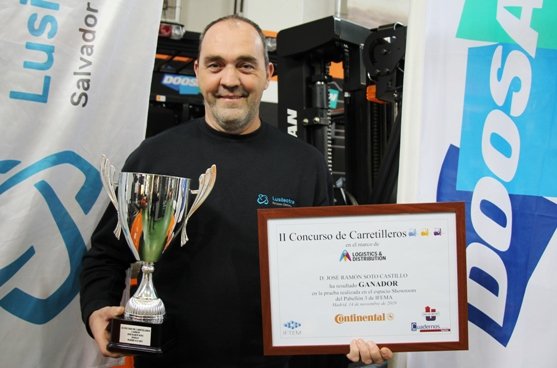 José Ramón Soto Castillo, ganador del II Concurso de Carretilleros celebrado en el marco de Logistics & Distribution Madrid 2019.