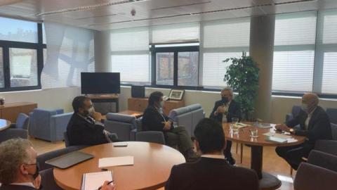 Imagen de la reunión entre Foro MADCargo y David Pérez, consejero de Transportes e Infraestructuras de la Comunidad de Madrid.