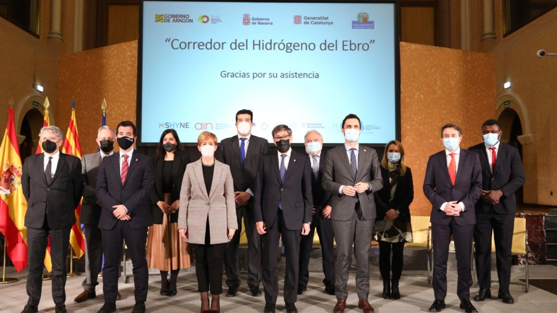 Representantes de los gobiernos autonómicos, iniciativas regionales y representantes del proyecto Shyne que impulsan el Corredor del Hidrógeno del Ebro.