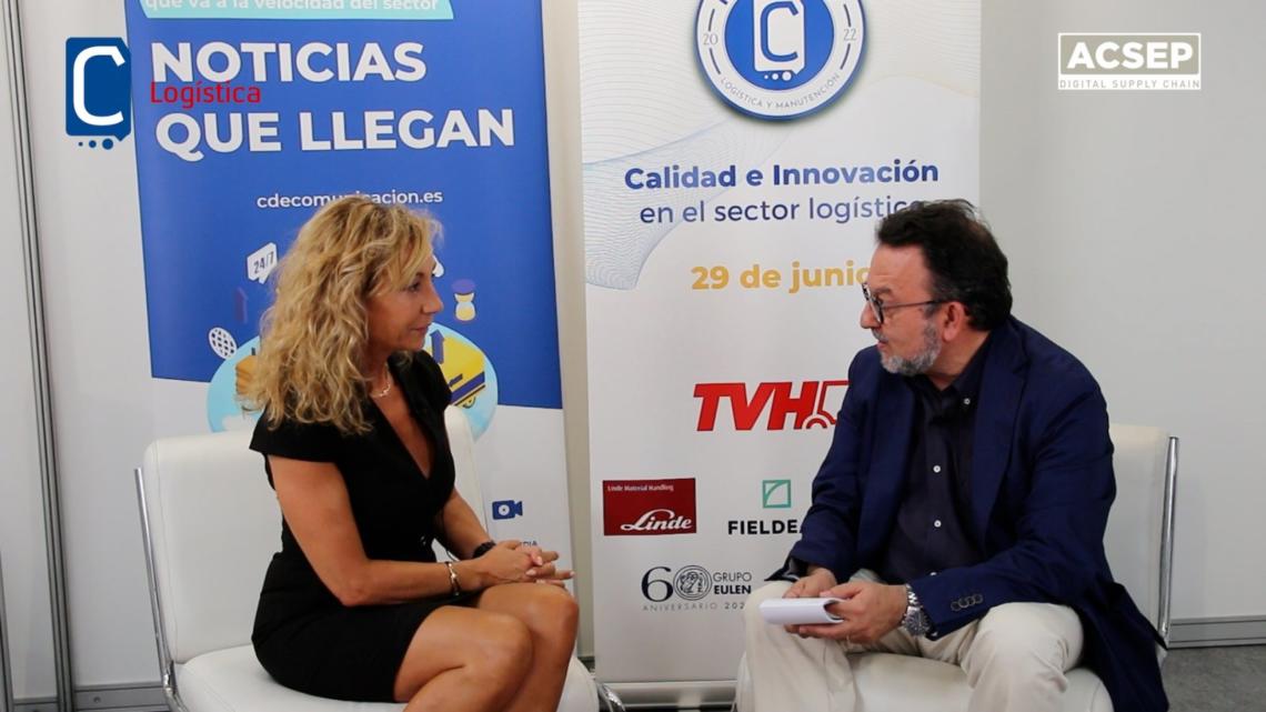 Nieves Lucena, consultora de software de ACSEP Iberia y Ricardo José Hernández, Coordinador General del Grupo C de Comunicación y director del Área de Logística.