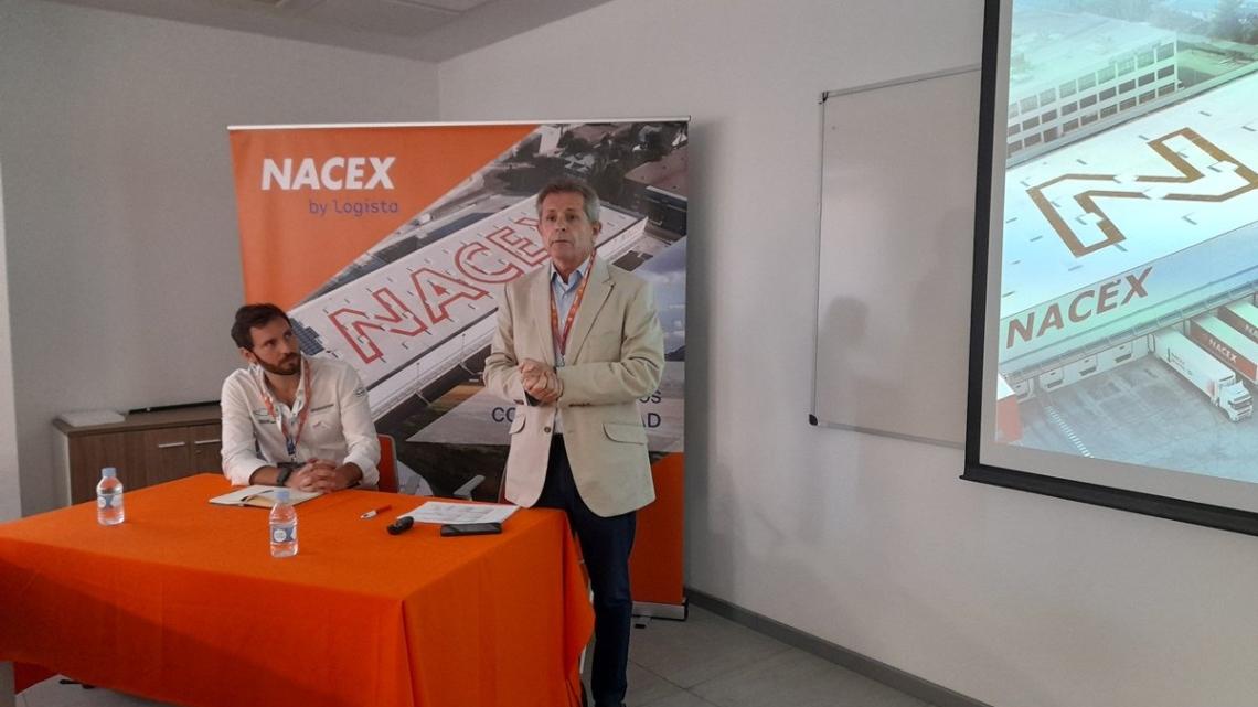 Sergio González, CCO de Scoobic, y Manel Orihuela, director general de Nacex, durante la rueda de prensa.