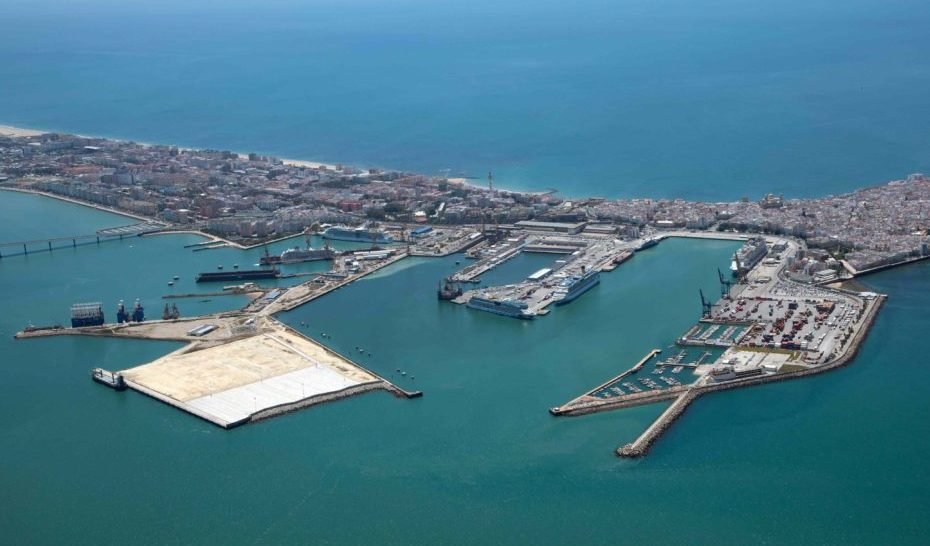 Obras de la nueva Terminal de Contenedores del Puerto de Cádiz.