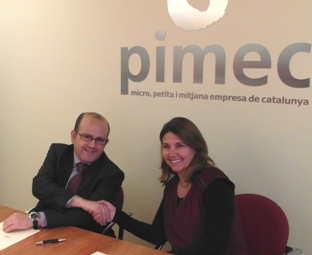 Blanca Sorigué (SIL) e Ignasi Sayol (PIMEC) en la firma del acuerdo.
