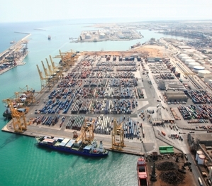 Terminal de contenedores del puerto de Barcelona