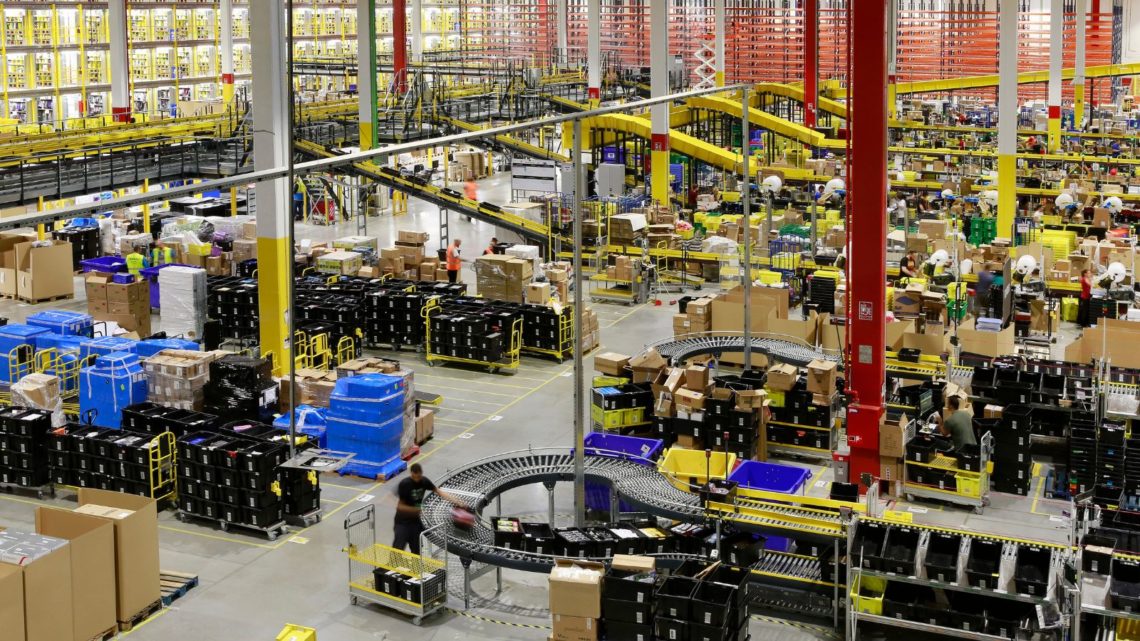 Amazon reduce su inversión en logística en España