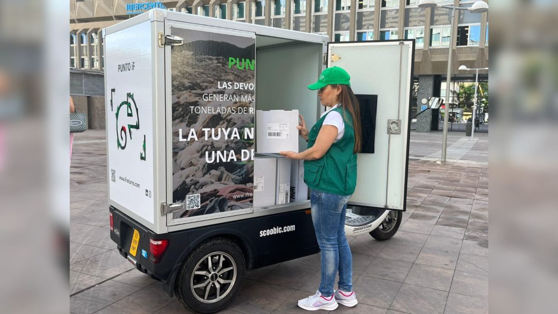Mediante vehículos eléctricos, la compañía iF Returns recogerá en el centro de Madrid las devoluciones online para agilizarlas, lo que ahorra costes.