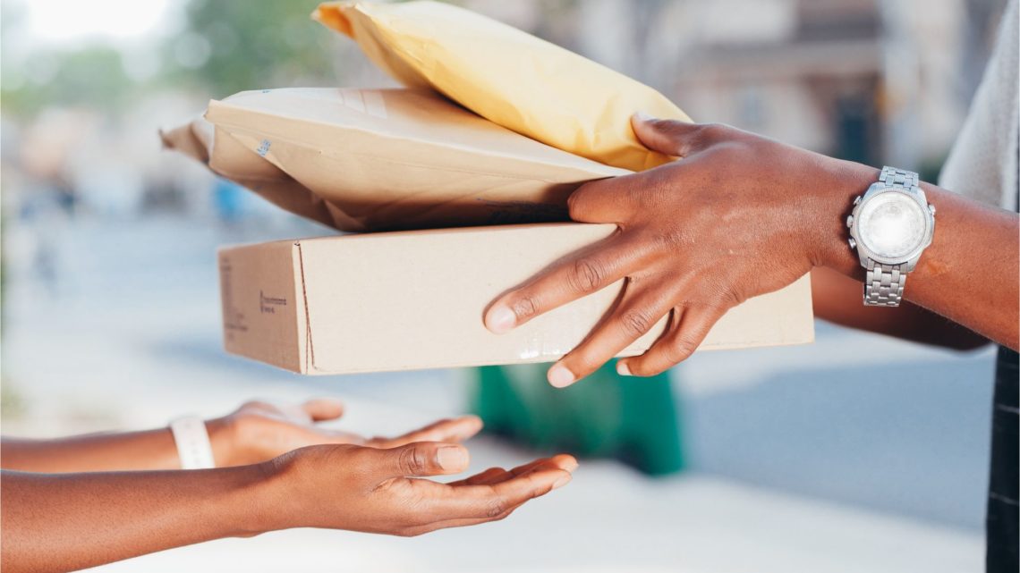 En 2022 se enviaron 1.040 millones menos de paquetes que en 2021, pero el empuje del ecommerce ha aumentado la facturación de la paquetería postal en un 1,9%.