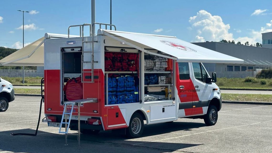 Cruz Roja ha anunciado el envío de 7 vehículos especializados de emergencias con el fin de mejorar las capacidades logísticas de los equipos desplegados tanto en Ucrania como en Polonia y Hungría.