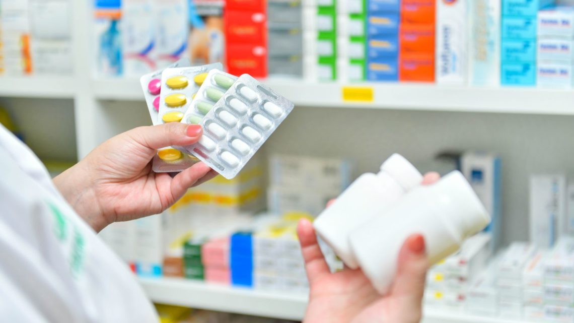 Los problemas en la cadena de suministro afectan a la escasez de 1.000 medicamentos en España.