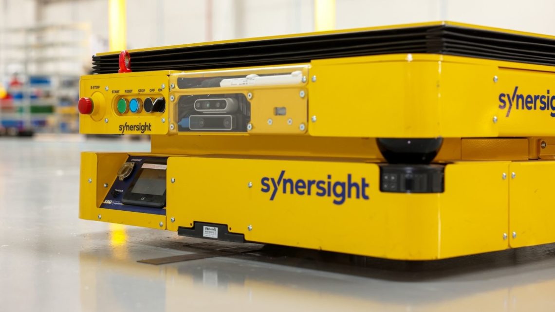Synersight se adhiere a IndesIA para formentar el uso de IA en la industria española.