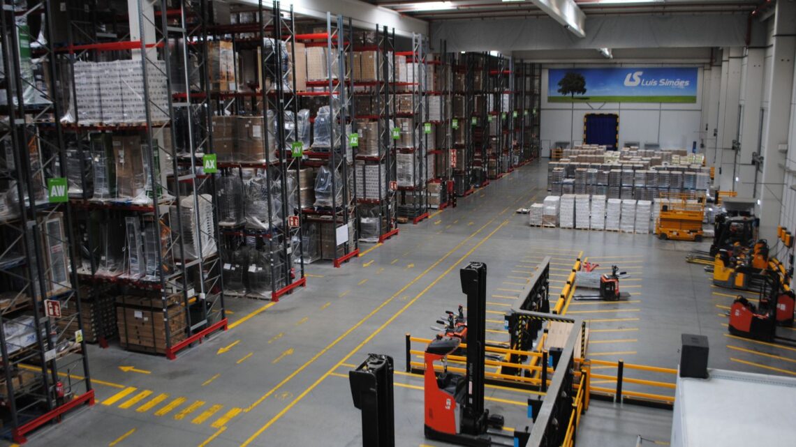 Visita al almacén automatizado de Nestlé en Guadalajara.