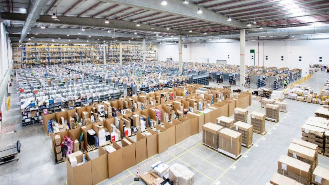 Amazon huelga en todas las plataformas logísticas