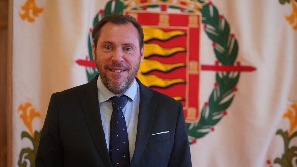 Óscar Puente, ex alcalde de Valladolid, nombrado nuevo ministro de Transportes y Movilidad Sostenible.