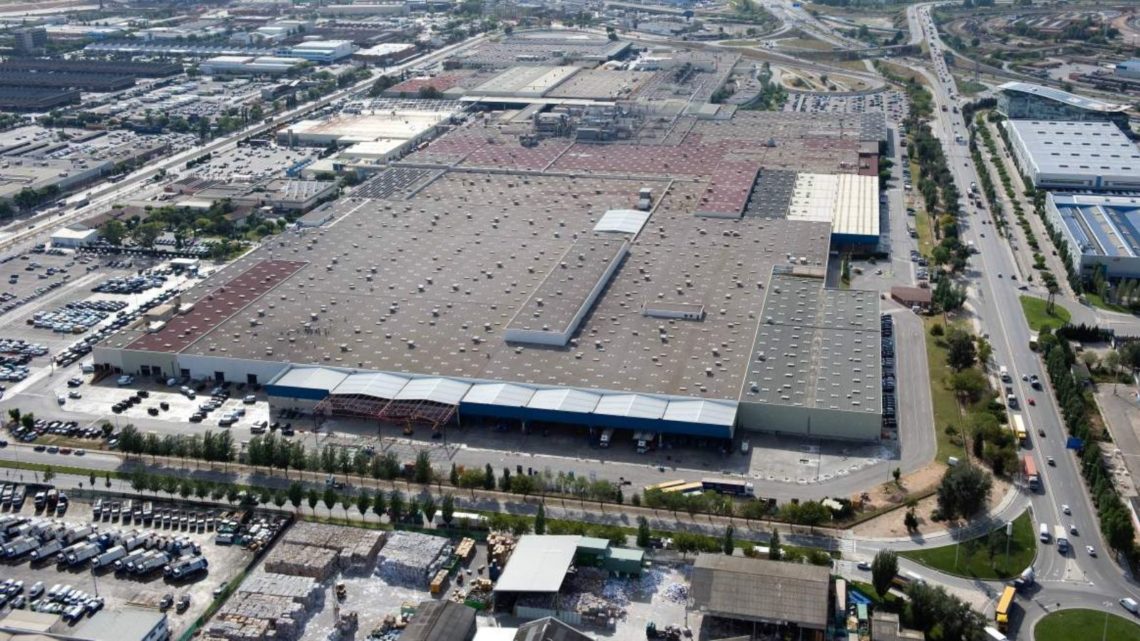 Savills comercializará los almacenes de Goodman en la antigua planta de Nissan (Barcelona).