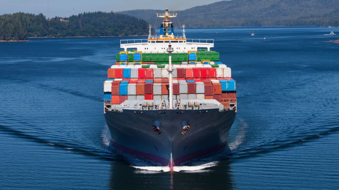 El comercio marítimo mundial mueve 12.400 toneladas