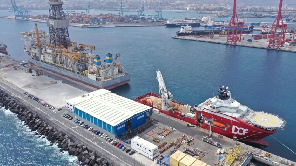 El tráfico de mercancías en los puertos españoles baja