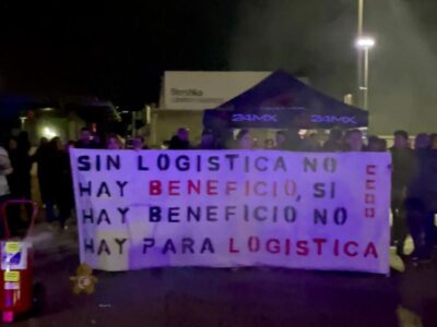 FOTOGALERÍA: La huelga de Bershka Logística paraliza totalmente el centro logístico de Barcelona