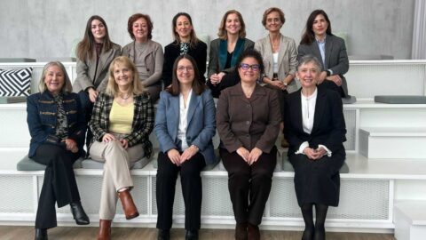 Mesa redonda Día de la Mujer las directivas logísticas analizan los retos y oportunidades de un sector donde aún faltan referentes