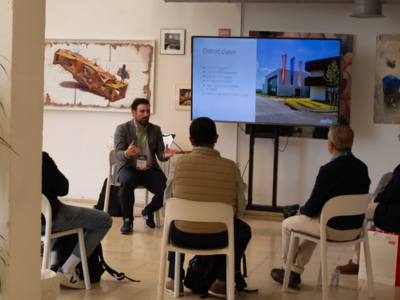 Automatizar donde ya hay pasillos, personas y carretillas: el reto de los AMRs